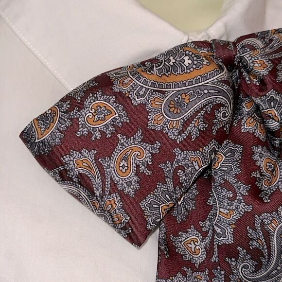 Vintage 80s Symphony Paisley Print Silk Pin On Bow Tie Scarf in Burgundy & Gold - Picture 7 of 7